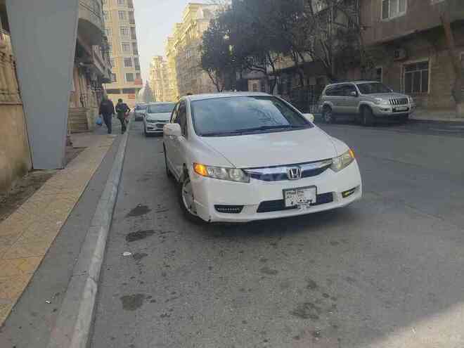 Honda Civic 2008, 200,000 km - 1.3 l - Bakı