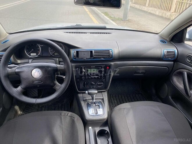 Volkswagen Passat 2004, 235,000 km - 1.8 l - Bakı