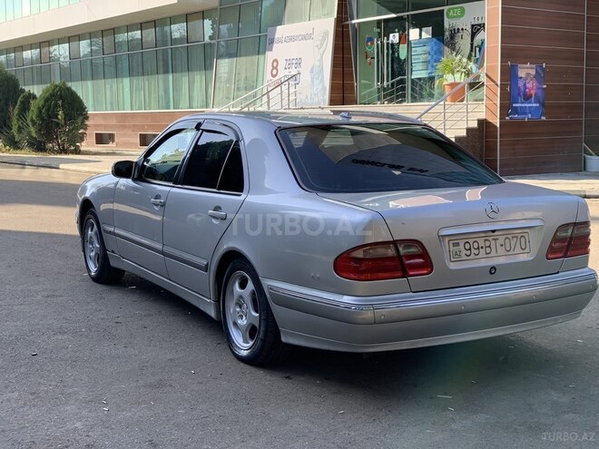 Mercedes E 280 2002, 330,000 km - 2.8 l - Tovuz