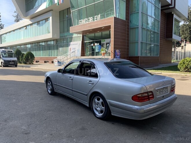 Mercedes E 280 2002, 330,000 km - 2.8 l - Tovuz