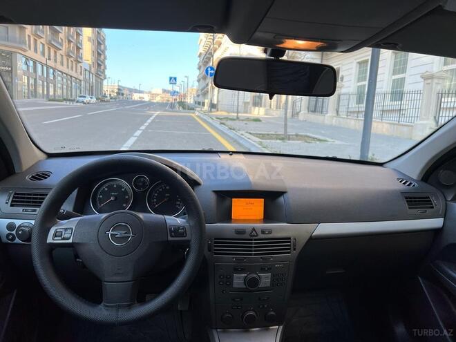 Opel Astra 2006, 205,000 km - 1.3 l - Bakı