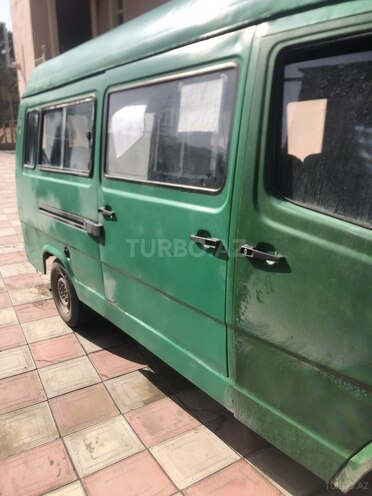 Mercedes 208 D 1993, 198,521 km - 2.3 л - Bakı