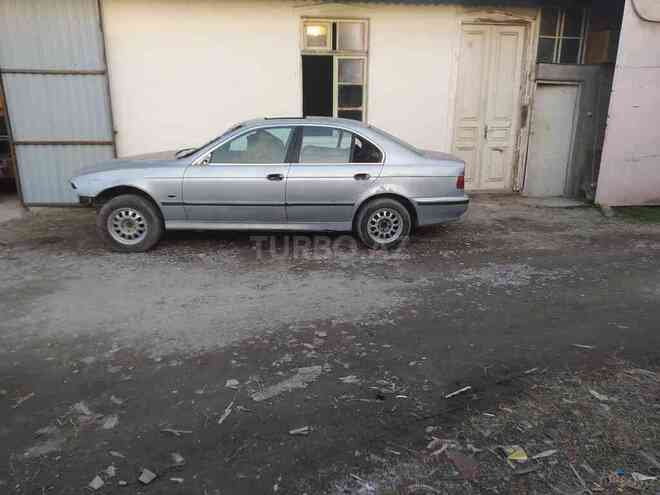 BMW 525 1998, 134,587 km - 2.5 l - Göyçay