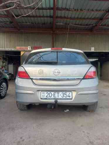 Opel Astra 2006, 200,000 km - 1.4 l - Gəncə