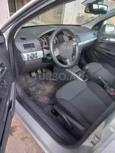 Opel Astra 2006, 200,000 km - 1.4 l - Gəncə