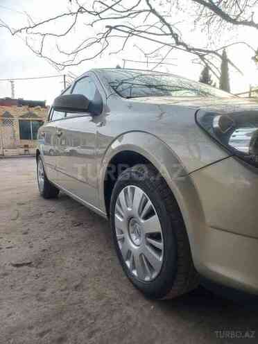 Opel Astra 2006, 200,000 km - 1.4 l - Gəncə