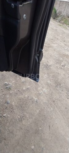 Mercedes E 240 1998, 256,777 km - 2.4 l - Masallı