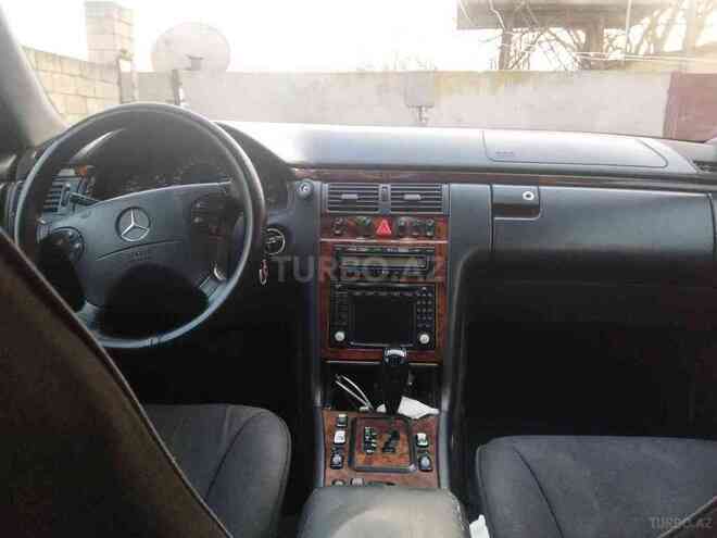 Mercedes E 220 2001, 350,000 km - 2.2 l - Bakı