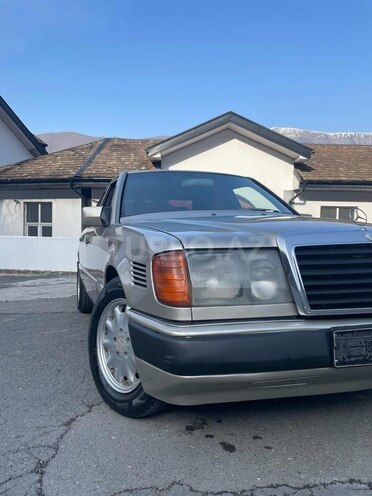 Mercedes E 200 1990, 450,000 km - 2.0 l - Şəki