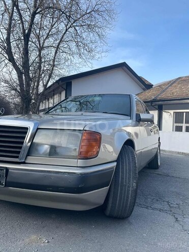 Mercedes E 200 1990, 450,000 km - 2.0 l - Şəki