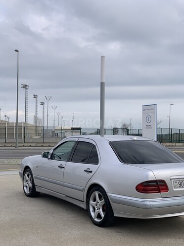 Mercedes E 230 1996, 390,000 km - 2.3 l - Bakı