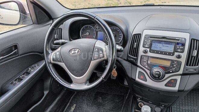 Hyundai i30 2010, 250,000 km - 1.6 l - Bakı