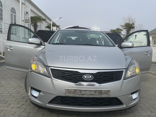 Kia Ceed 2009, 313,000 km - 1.6 л - Astara