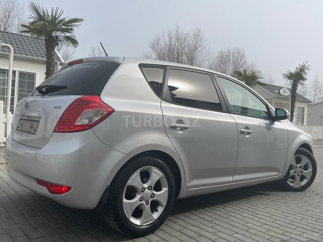 Kia Ceed 2009, 313,000 km - 1.6 л - Astara