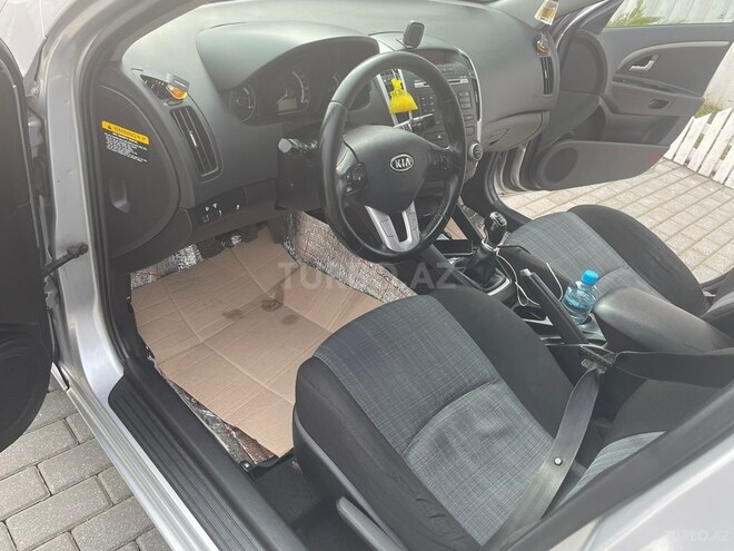 Kia Ceed 2009, 313,000 km - 1.6 л - Astara