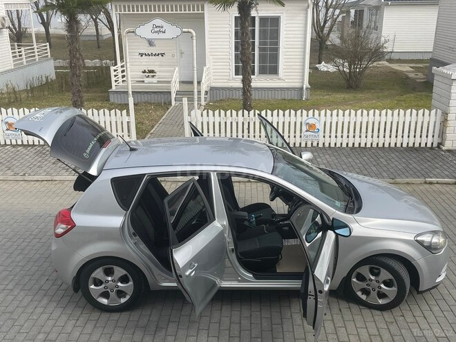 Kia Ceed 2009, 313,000 km - 1.6 л - Astara