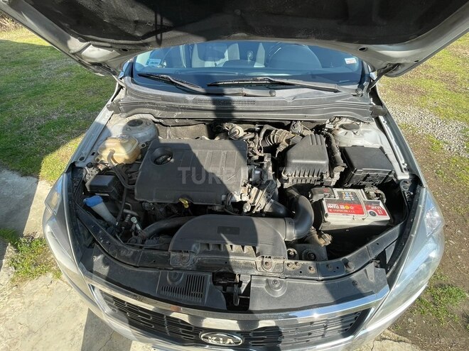 Kia Ceed 2009, 313,000 km - 1.6 л - Astara