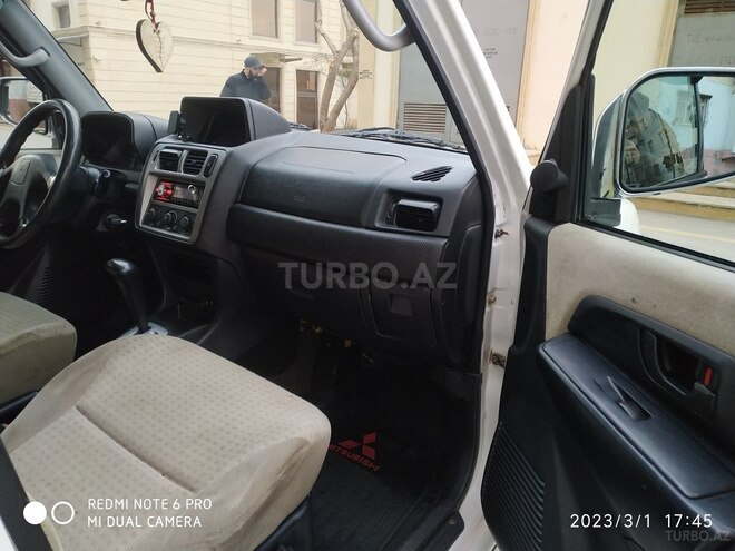 Mitsubishi Pajero io 2001, 275,000 km - 2.0 l - Sumqayıt