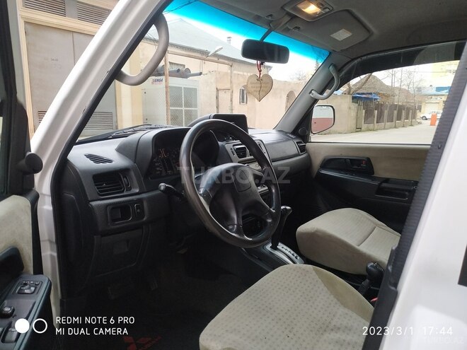 Mitsubishi Pajero io 2001, 275,000 km - 2.0 l - Sumqayıt