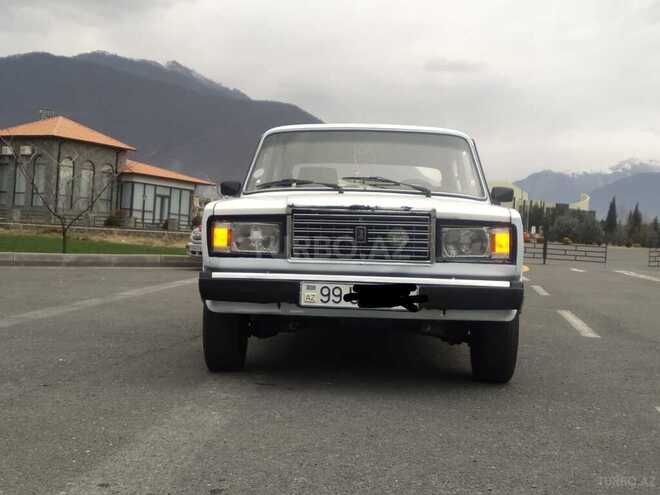 LADA (VAZ) 2107 2002, 257,000 km - 1.5 l - Qax