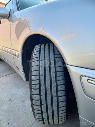 Mercedes E 220 2000, 277,000 km - 2.2 l - Sabirabad