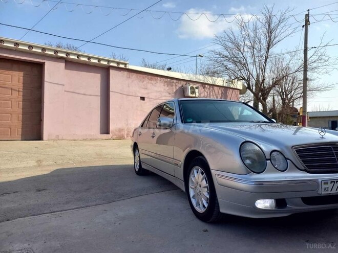 Mercedes E 220 2000, 277,000 km - 2.2 l - Sabirabad