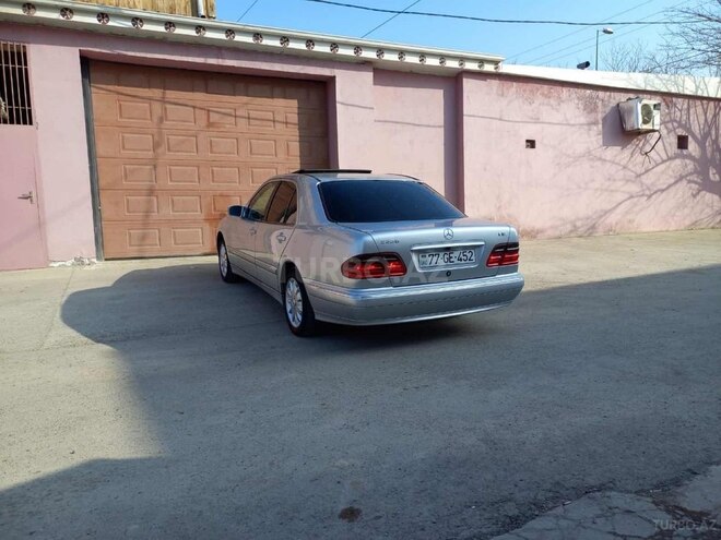 Mercedes E 220 2000, 277,000 km - 2.2 l - Sabirabad