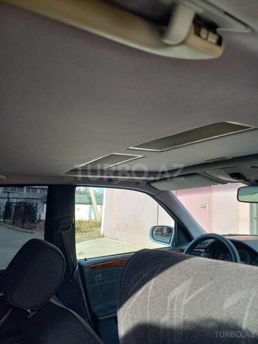 Mercedes E 220 2000, 277,000 km - 2.2 l - Sabirabad