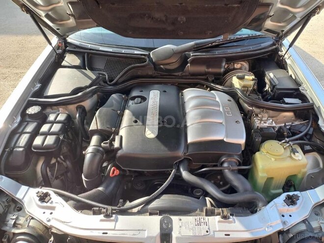 Mercedes E 220 2000, 277,000 km - 2.2 l - Sabirabad
