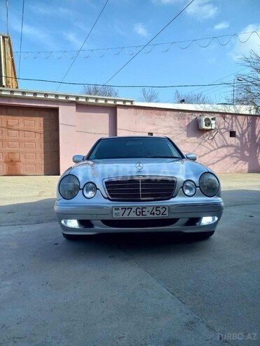 Mercedes E 220 2000, 277,000 km - 2.2 l - Sabirabad