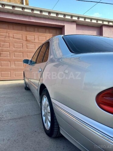 Mercedes E 220 2000, 277,000 km - 2.2 l - Sabirabad