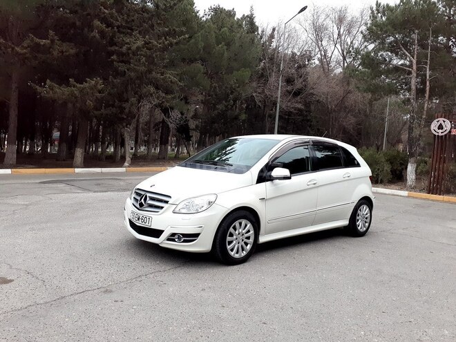 Mercedes B 170 2008, 215,000 km - 1.7 l - Sumqayıt