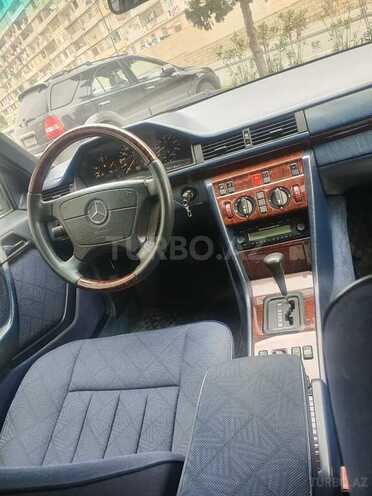 Mercedes E 300 1994, 199,000 km - 3.0 l - Bakı