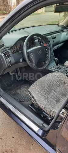 Mercedes E 220 1999, 528,253 km - 2.2 л - Bakı