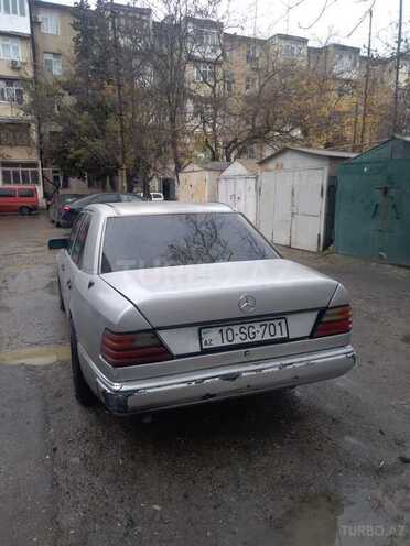 Mercedes E 250 1992, 300,000 km - 2.5 л - Bakı