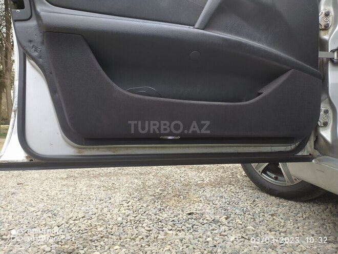 Mercedes E 220 1998, 592,994 km - 2.2 l - Biləsuvar