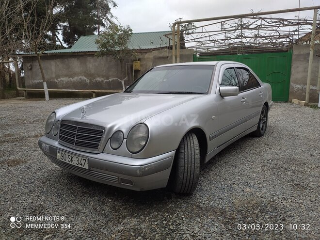 Mercedes E 220 1998, 592,994 km - 2.2 l - Biləsuvar