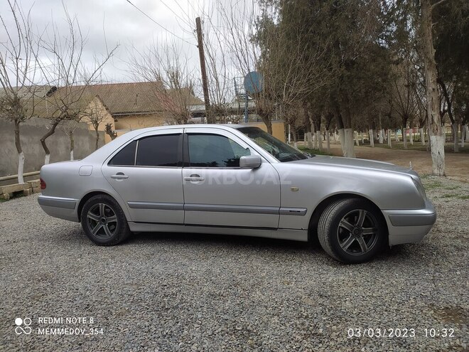 Mercedes E 220 1998, 592,994 km - 2.2 l - Biləsuvar