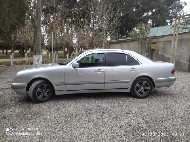 Mercedes E 220 1998, 592,994 km - 2.2 l - Biləsuvar