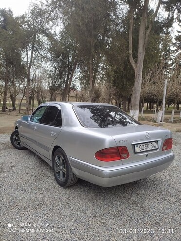 Mercedes E 220 1998, 592,994 km - 2.2 l - Biləsuvar