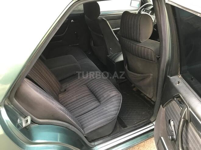 Mercedes E 260 1990, 398,000 km - 2.6 l - Bakı