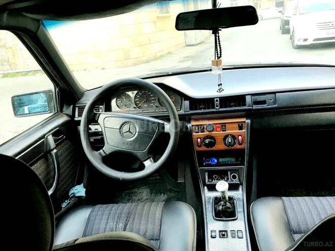 Mercedes E 260 1990, 398,000 km - 2.6 l - Bakı