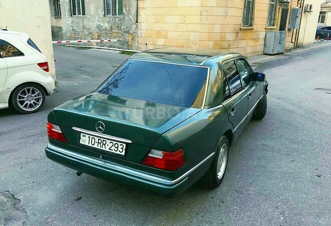 Mercedes E 260 1990, 398,000 km - 2.6 l - Bakı