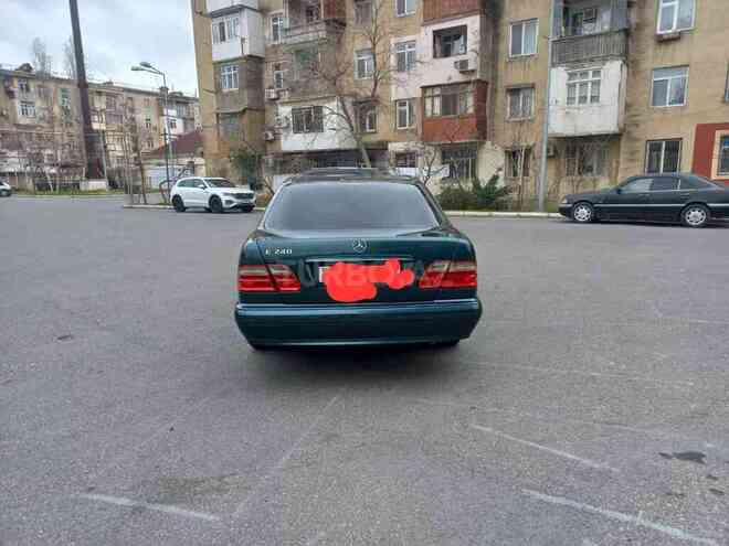Mercedes E 240 2000, 298,555 km - 2.4 l - Bakı