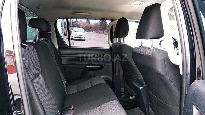 Toyota Hilux 2020, 80,700 km - 2.4 л - Bakı