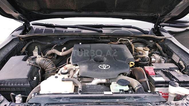 Toyota Hilux 2020, 80,700 km - 2.4 л - Bakı