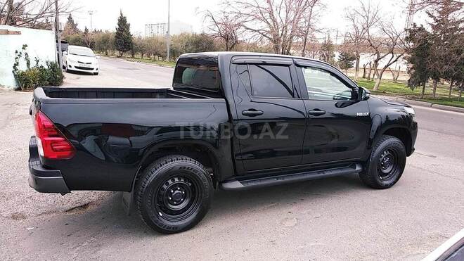 Toyota Hilux 2020, 80,700 km - 2.4 л - Bakı