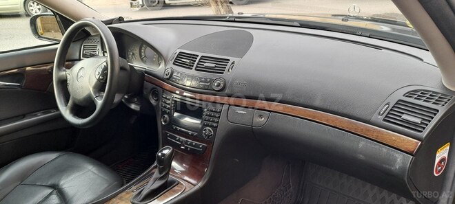 Mercedes E 220 2006, 321,000 km - 2.2 l - Bakı