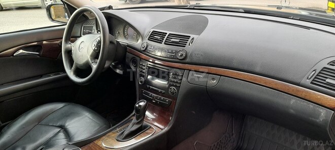Mercedes E 220 2006, 321,000 km - 2.2 l - Bakı