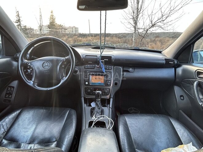 Mercedes C 320 2001, 314,000 km - 3.2 l - Ucar